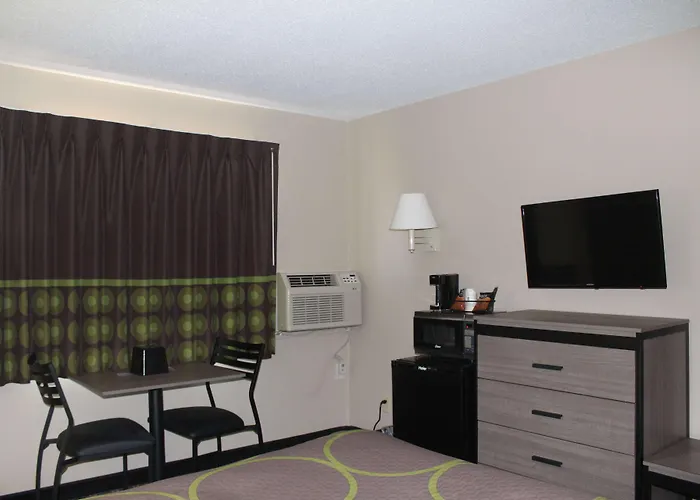 Super 8 By Wyndham Michigan City