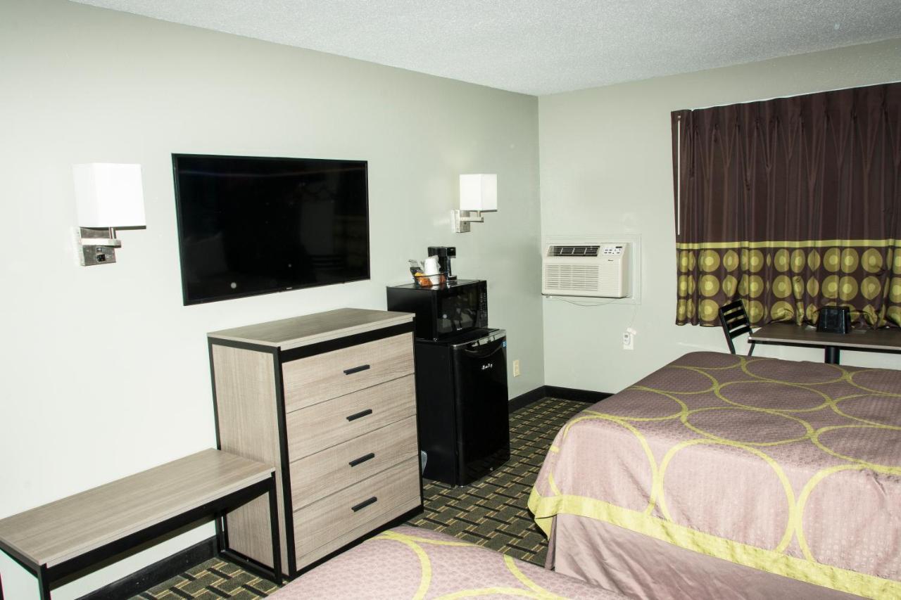 Super 8 By Wyndham Michigan 2*