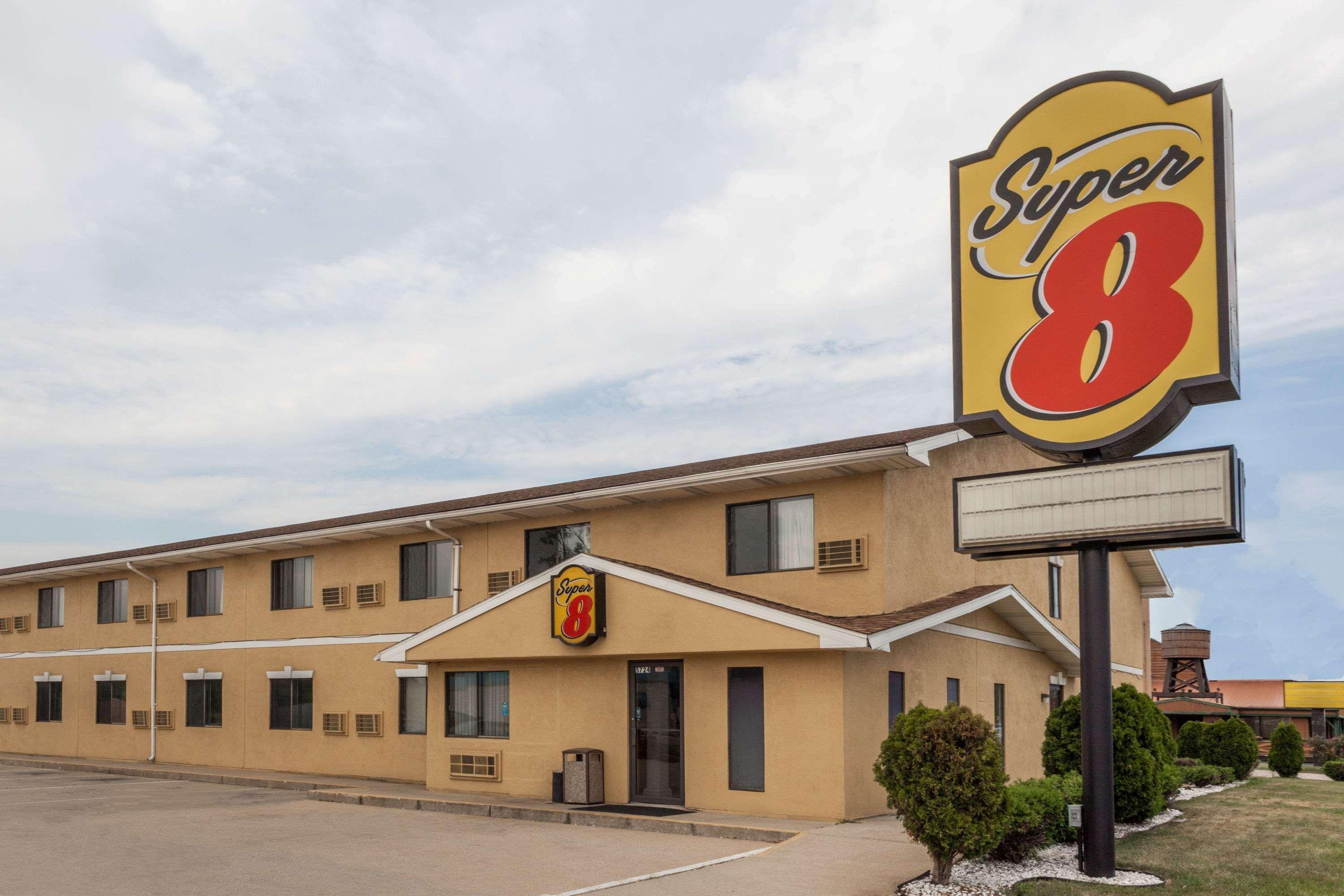 Hotel Super 8 By Wyndham Michigan Michigan Stadt